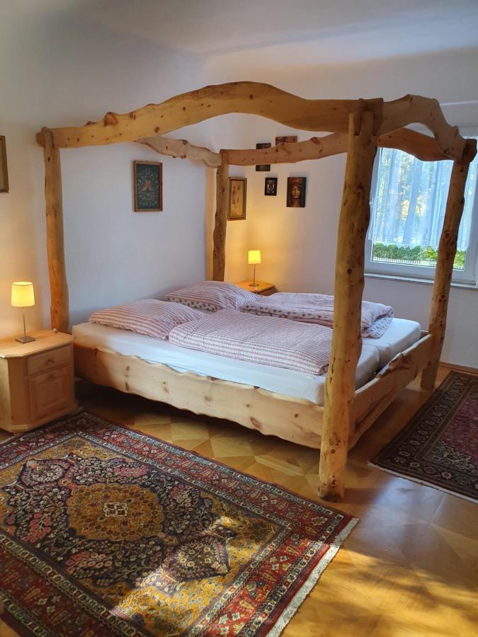 Apartmenthaus Am Schlosspark Schkopau Екстер'єр фото